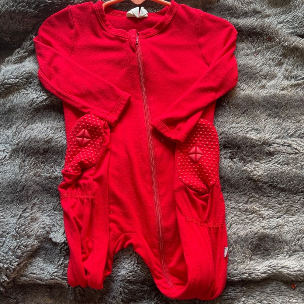 Kyte BABY Crimson footie 6-12months
